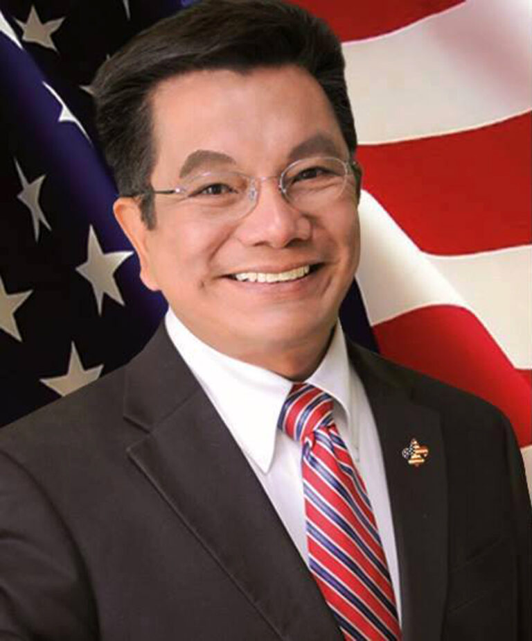 Rối tung chuyện cờ vàng tại Nam Cali