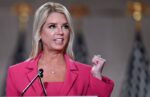 Pam Bondi né tránh phiên điều trần của Thượng viện