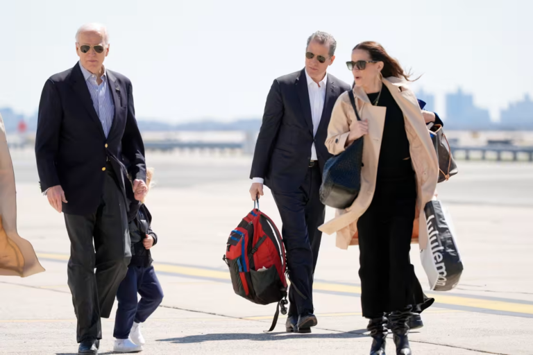 Trump Chấm Dứt Bảo Vệ Của Mật Vụ Đối Với Hunter Và Ashley Biden