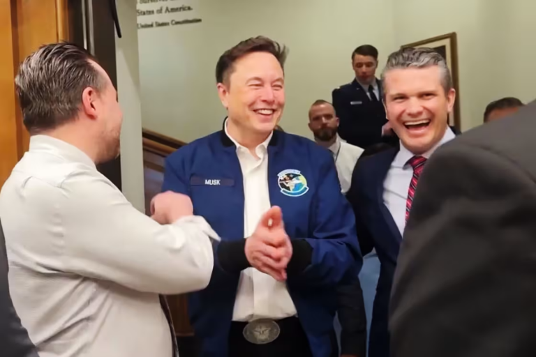 Trump và Ngũ Giác Đài bác bỏ tin Elon Musk được báo cáo về kế hoạch chiến tranh với Trung Quốc