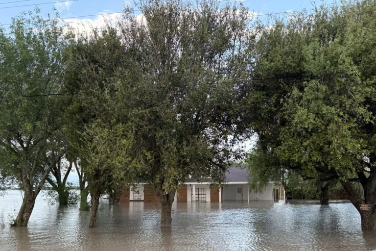 Ba người thiệt mạng ở Nam Texas do mưa lớn và lũ lụt tại thung lũng Rio Grande