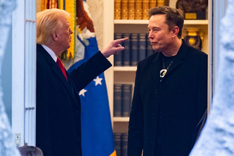 Đảng Cộng hòa thừa nhận Elon Musk ra đi, đã bị Trump xóa tên khỏi Truth Social