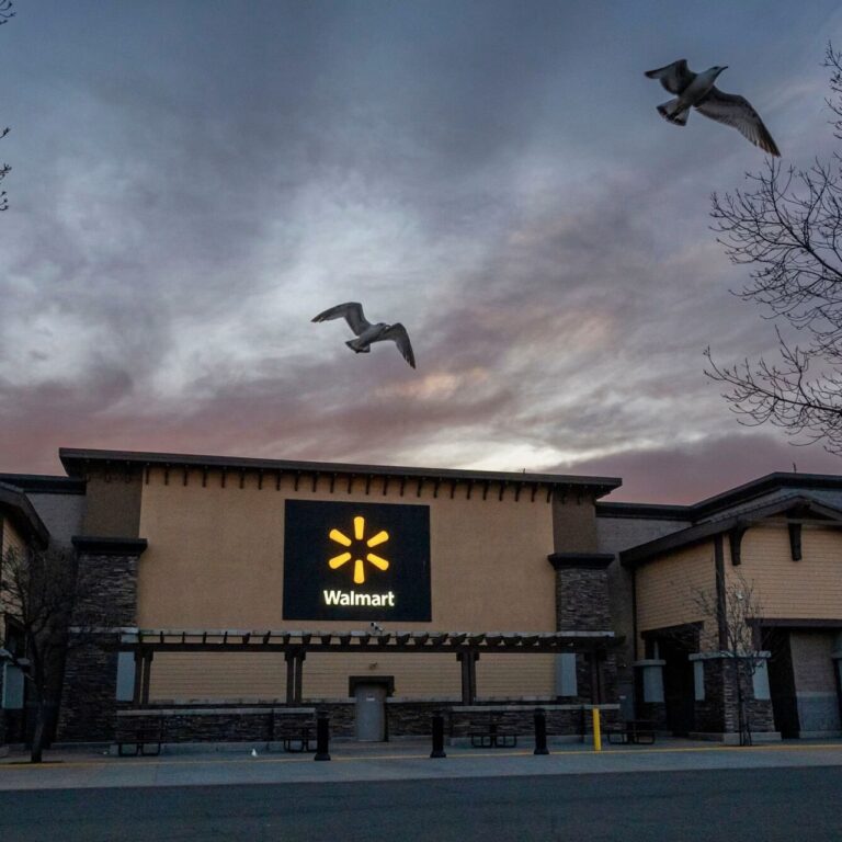 Các công ty bán lẻ cảnh cáo: Hàng hóa sẽ khan hiếm, giá cả lại cao, cuộc sống sẽ rất khó khăn!