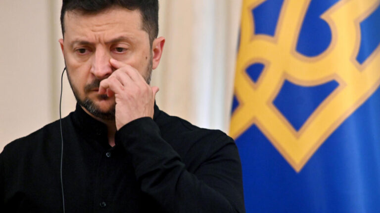 Zelenskiy tìm kiếm sự ủng hộ của G7 sau khi Trump rời đi