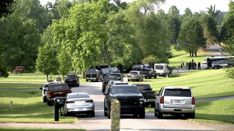 Xả súng khiến 1 người chết, 11 người bị thương trên một con phố ở Bắc Carolina trong lúc diễn ra tiệc tại gia