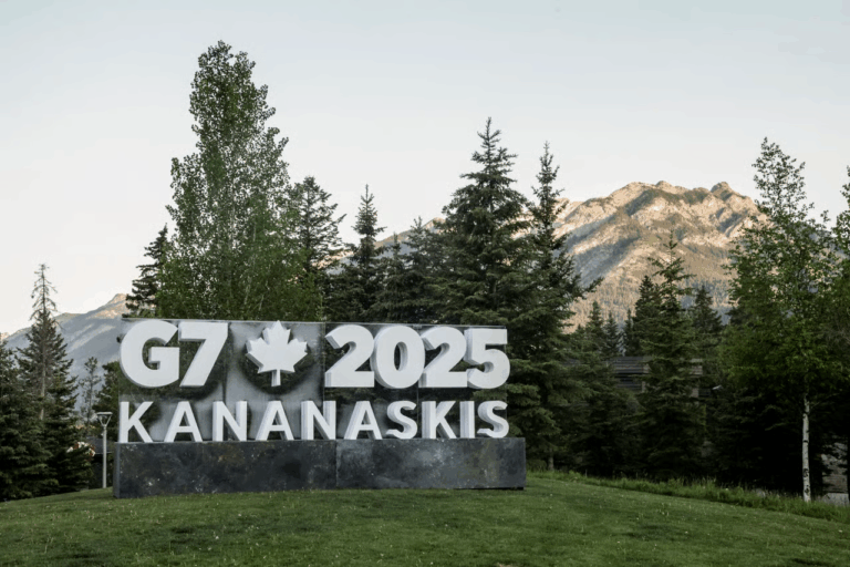 Lãnh đạo châu Âu tranh nhau trở thành “người thì thầm với Trump” tại G7