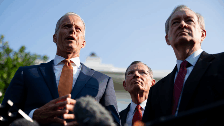 Nội dung chính trong phiên bản dự luật “to và đẹp” của Trump do Thượng viện Cộng hòa soạn thảo