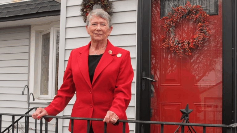 Carolyn McCarthy, nhà hoạt động kiểm soát súng và cựu nữ dân biểu, qua đời ở tuổi 81