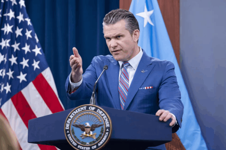 Pete Hegseth công kích đồng nghiệp cũ tại Fox News vì đưa tin đánh giá tình báo vụ không kích Iran