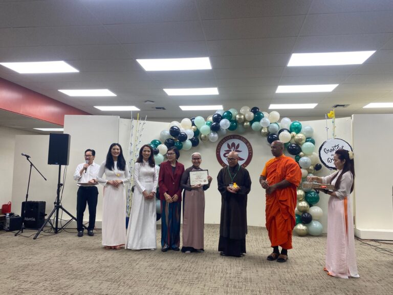 HÁT THIỀN CA MỪNG TỐT NGHIỆP KHÓA THIỀN CĂN BẢN VÀ THỰC NGHIỆM ĐẠI HỌC PHẬT GIÁO UNIVERSITY OF THE WEST