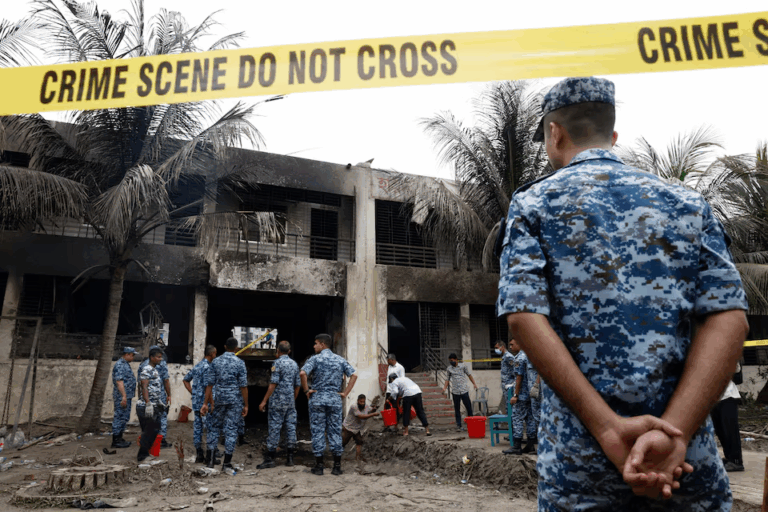 Số người thiệt mạng tăng lên 27 trong vụ rơi phi cơ huấn luyện của không quân Bangladesh