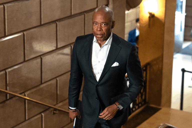 Bộ Tư pháp Mỹ kiện New York vì chính sách bảo vệ người nhập cư trái phép