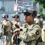 Tướng Mỹ làm chứng trước tòa không nghe thấy các cuộc biểu tình ở LA được mô tả là “nổi loạn”