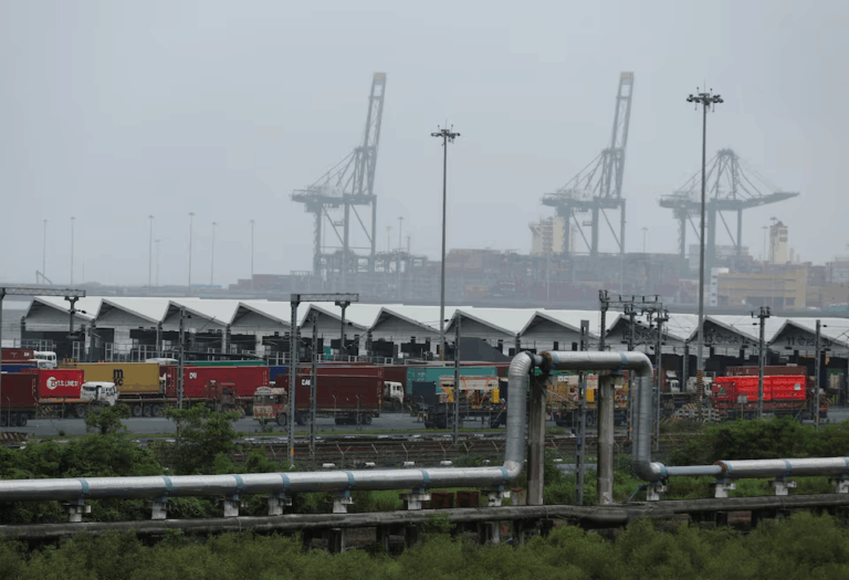 Mỹ chính thức tăng gấp đôi thuế nhập khẩu hàng hóa Ấn Độ, căng thẳng leo thang