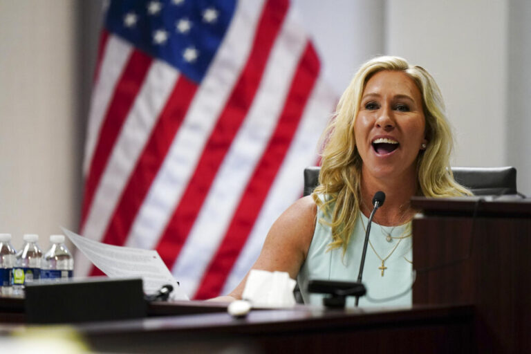 Cơn địa chấn: Marjorie T. Greene trong nội bộ đảng CH: “Tôi không cần ai giúp. Không cần ông Trump.”