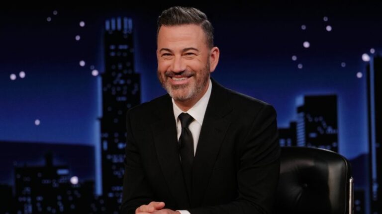 Danh hài Jimmy Kimmel trở lại phát sóng nhưng một số Đài vẫn sợ Trump!