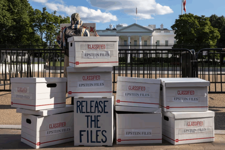 Đồng minh GOP và Tòa Bạch Ốc ráo riết hậu trường để ngăn bỏ phiếu hồ sơ Epstein