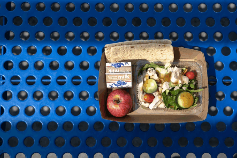 California trở thành tiểu bang đầu tiên loại bỏ thực phẩm siêu chế biến khỏi bữa ăn học đường