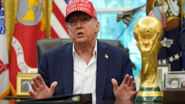 Trump gửi lời cảnh cáo tới các thành phố Dân chủ trước thềm World Cup 