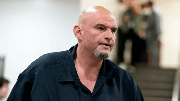 Fetterman: “Không ai thực sự biết” ai đang điều hành Đảng Dân chủ tại Thượng viện và Hạ viện