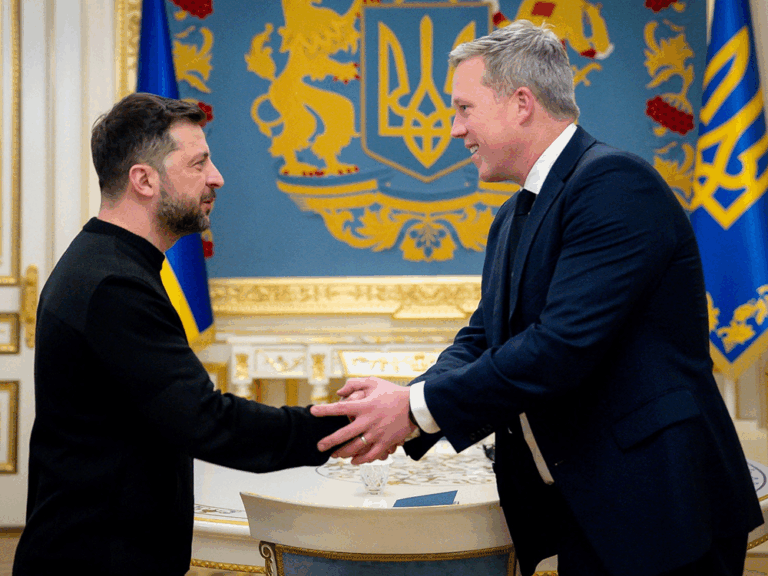 RUBIO NÓI ĐÀM PHÁN HÒA BÌNH UKRAINE HIỆU QUẢ NHƯNG DÂN BIỂU CỘNG HÒA KHUYÊN ZELENSKY ĐỪNG KÝ!