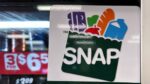 Trump sẽ ngừng hỗ trợ thực phẩm SNAP cho các tiểu bang Dân chủ