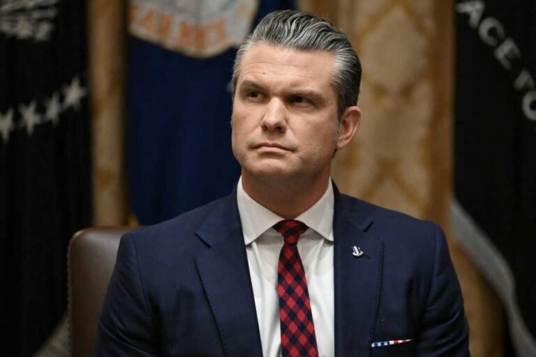 LIÊN MINH TÂN DÂN CHỦ KÊU GỌI HEGSETH TỪ CHỨC BỘ QUỐC PHÒNG.