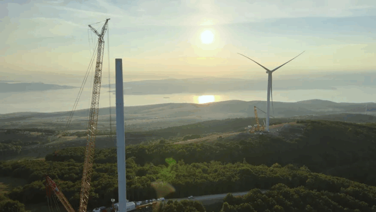 Tòa bác nỗ lực của Trump nhằm tạm dừng phê duyệt các dự án điện gió