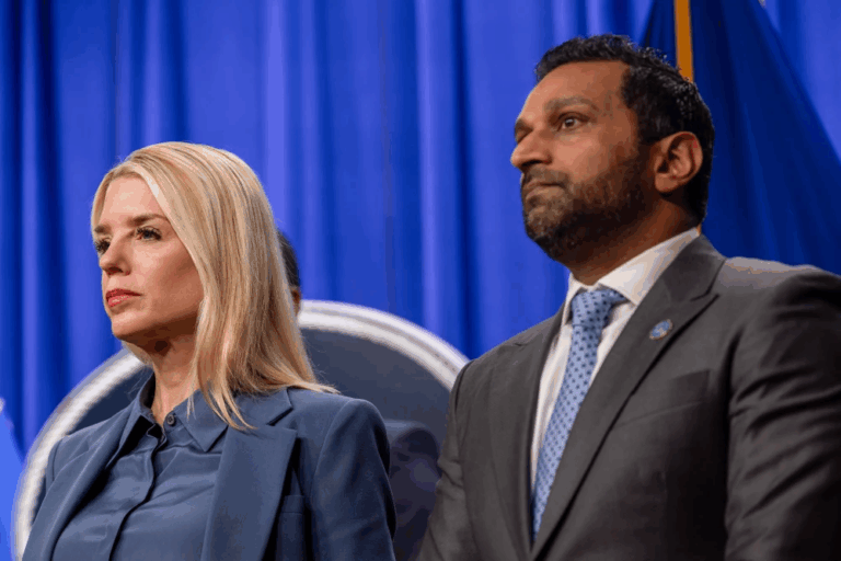 Từ Charlie Kirk đến Đại học Brown, các quan chức thời Trump đăng tải thông tin sai lệch sau những thảm kịch