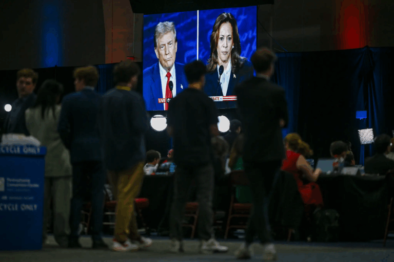 Gần 900 triệu USD được bí mật rót để hỗ trợ Harris và Trump trong cuộc bầu cử 2024