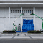 Dân biểu khởi kiện yêu cầu gỡ tên Trump khỏi Trung tâm Kennedy