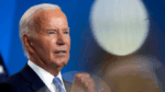 Biden “gần như biến mất” trong ảnh Giáng sinh gia đình, khi Hunter xuất hiện nổi bật ở vị trí trung tâm