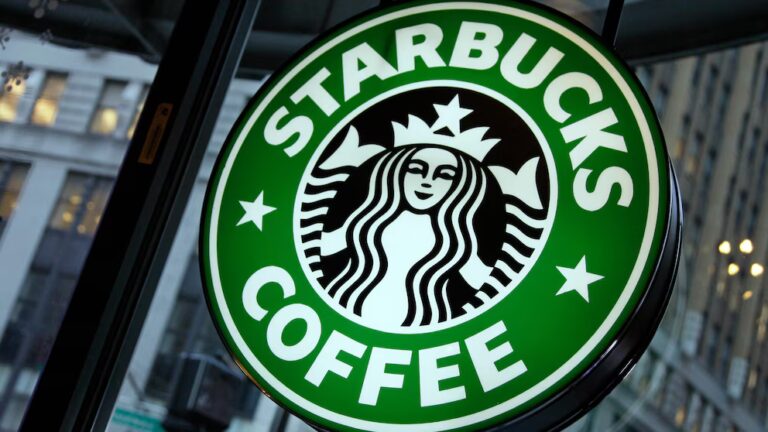 Starbucks phải trả 35 triệu đô la cho nhân viên ở New York vì vi phạm luật lao động