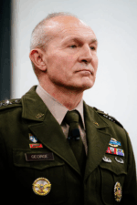 Hegseth bãi nhiệm Tham mưu trưởng Lục quân, đẩy căng thẳng với giới lãnh đạo quân đội lên đỉnh điểm