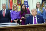 Chính quyền Trump đóng băng đăng ký mới cho dịch vụ chăm sóc tại nhà IHSS