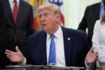 Trump yêu cầu Quốc hội cấp $88 tỷ cho cuộc chiến Iran, dịch bệnh Ebola và hỗ trợ nông dân.