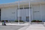 Trung tâm Kennedy tạm ngừng các chuyến tham quan công cộng