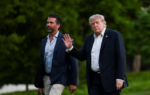 Đề xuất quy định mới về súng đạn có thể giúp Donald Trump Jr. bỏ túi triệu USD từ ‘Amazon ngành súng’