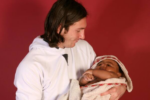 Từng được Messi bế trên tay, thần đồng Lamine Yamal chuẩn bị quyết đấu đàn anh tại chung kết World Cup