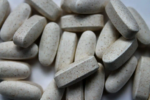 Bổ Sung Vitamin Tổng Hợp Mỗi Ngày Giúp Người Cao Tuổi Duy Trì Sức Khỏe Chức Năng