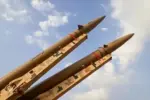 Uae – Iran: hai tên lửa, cả vùng vịnh dậy sóng