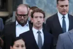 Du thuyền của Zuckerberg từ chối giúp đỡ tàu gặp nạn ở vùng biển Alaska