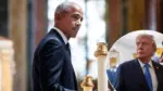 Obama chế giễu biển hiệu mạ vàng trong Phòng Bầu dục của Trump