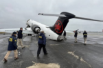 FAA tiến hành sa thải 2 kiểm soát viên không lưu tại sân bay LaGuardia sau vụ tai nạn chết người