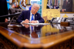 Kế hoạch của chính quyền Trump có thể gây thêm khó khăn cho các gia đình diện visa H-1B tại Mỹ
