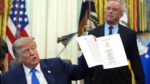 Trump sẽ ký sắc lệnh hành chính kêu gọi giãn cách thời gian tiêm chủng cho trẻ em.