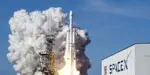 Tên lửa của SpaceX đang trên đường lao vào mặt trăng.
