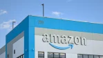 FTC và 22 tiểu bang kiện Amazon về cáo buộc gian lận phụ phí quảng cáo bí mật.