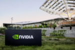CEO NVIDIA Jensen Huang sở hữu 200 tỷ USD nhưng nuối tiếc duy nhất là mua xe cho bố mẹ