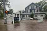 Mưa lớn gây lũ quét diện rộng tại vùng ven biển Connecticut, New York và New Jersey